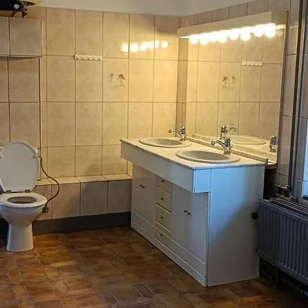 Belle Maison De Maître Située Dans Ferme *