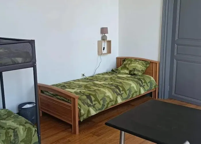 Belle Maison De Maître Située Dans Ferme *